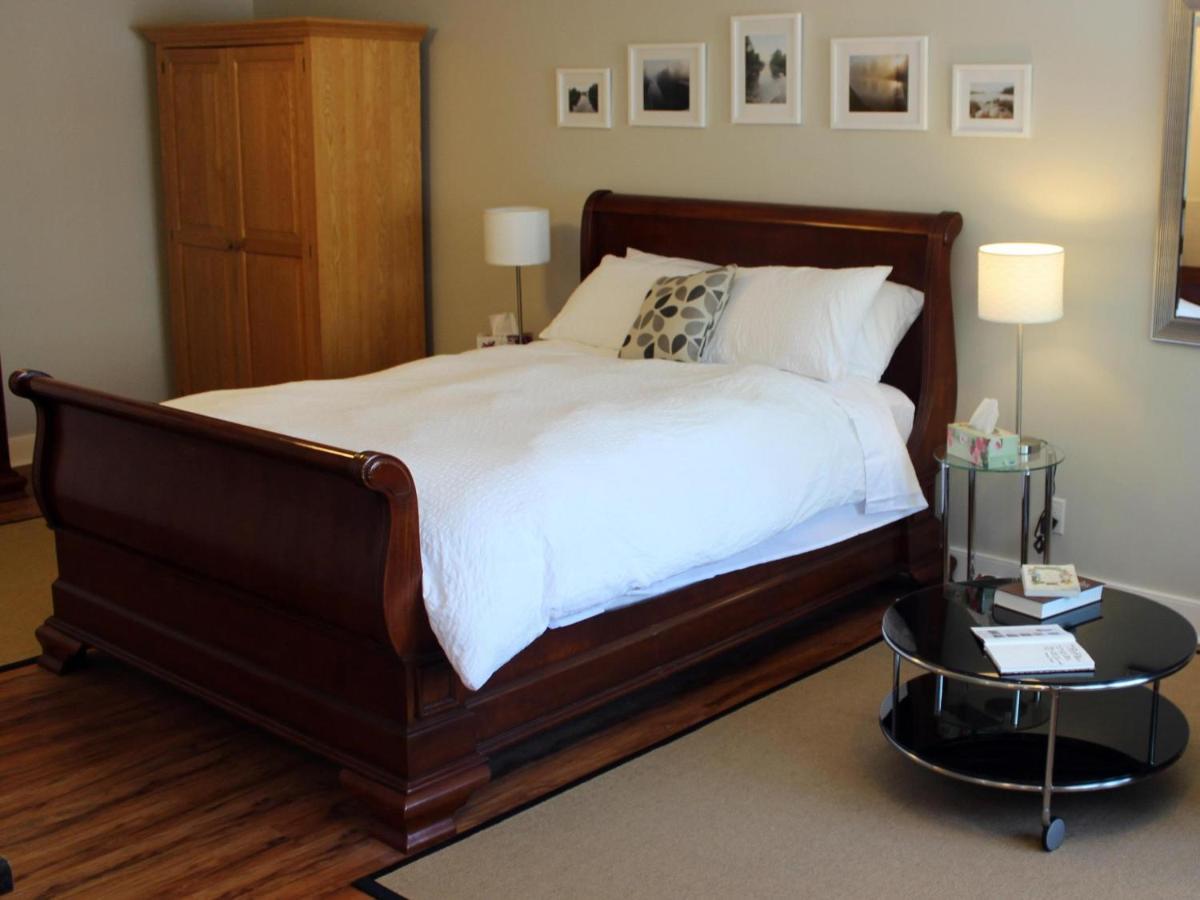 Bed & Breakfast Merrickville Guest 4*